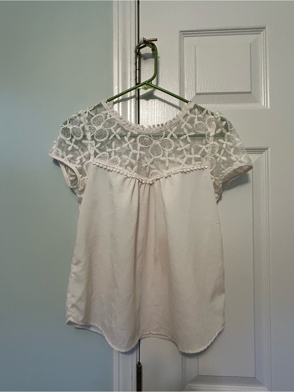 Women’s Lace Yoke Short Sleeve Top - Cream